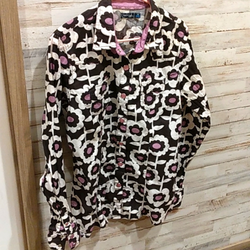 Cruel Girl women's shirt snaps.   Box 235